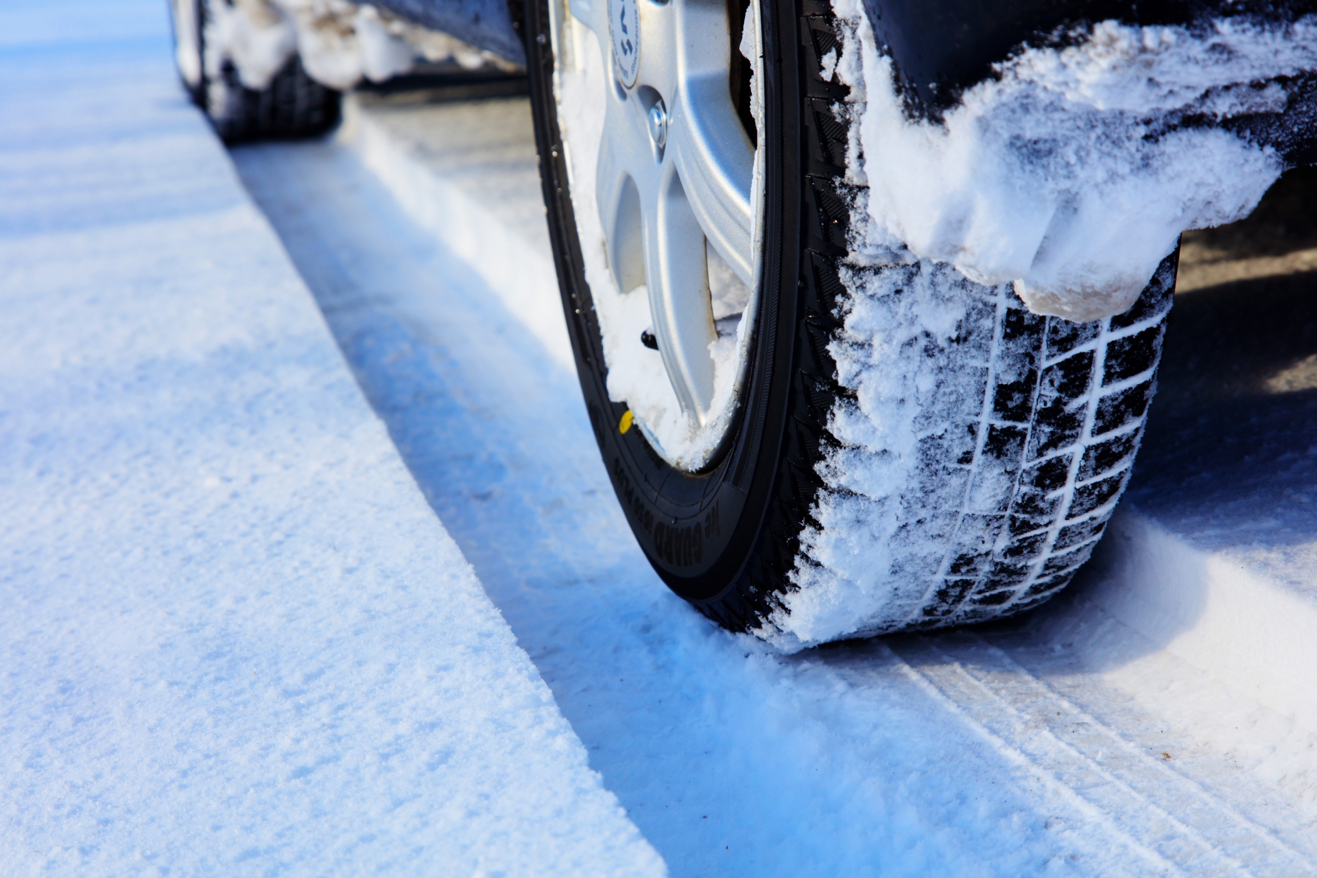 スプレー式タイヤチェーンおすすめ6選 急な雪でも困らない 雪道対策の必需品 Golftrend ゴルフトレンド